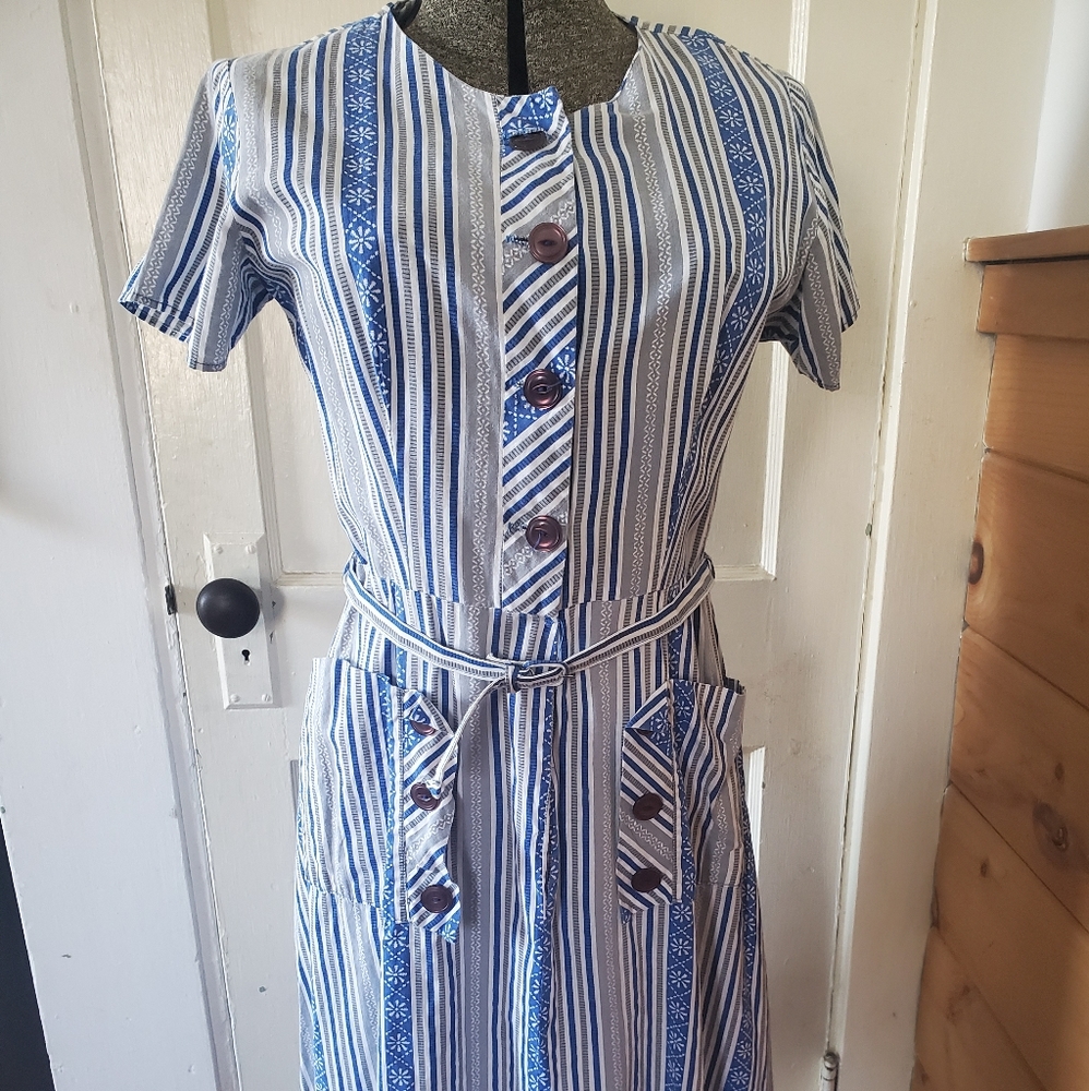 Vintage Travel Day Dress